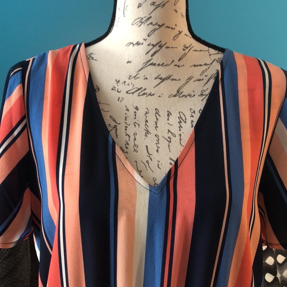 LAST CHANCE 💄 Michael Kors Striped Blouse, size Medium - Picture 2 of 6